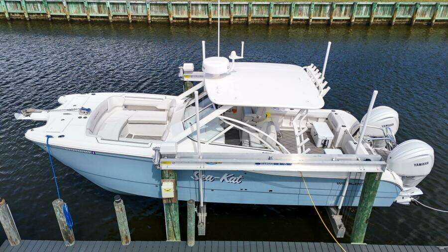 29ft World Cat Yacht For Sale