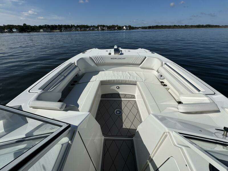 29ft World Cat Yacht For Sale
