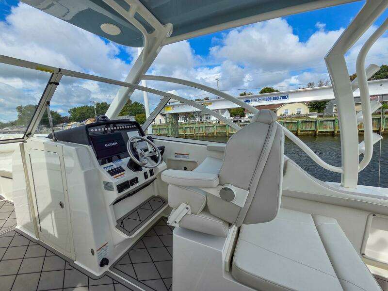 29ft World Cat Yacht For Sale