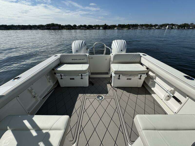 29ft World Cat Yacht For Sale