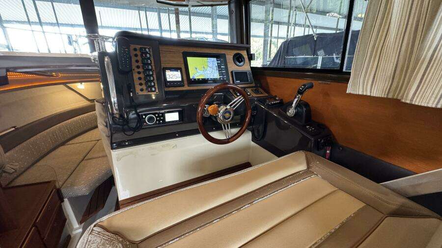 Helm Station