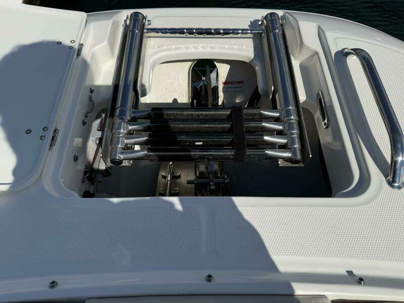 32ft Boston Whaler Yacht For Sale