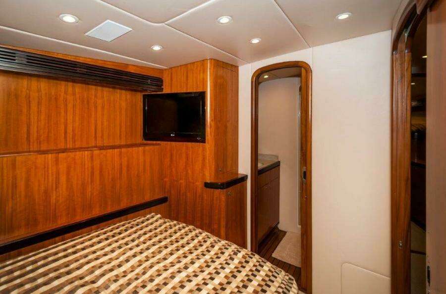 2010 Spencer 57 Convertible- Perra Mala- Master Stateroom