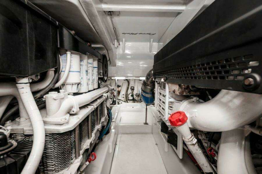2010 Spencer 57 Convertible- Perra Mala- Engine Room