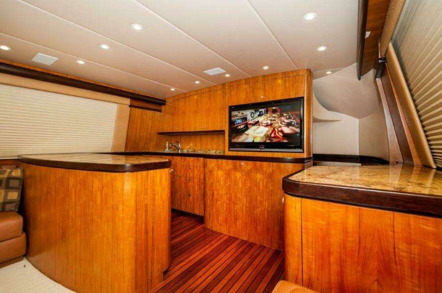 2010 Spencer 57 Convertible- Perra Mala- Galley