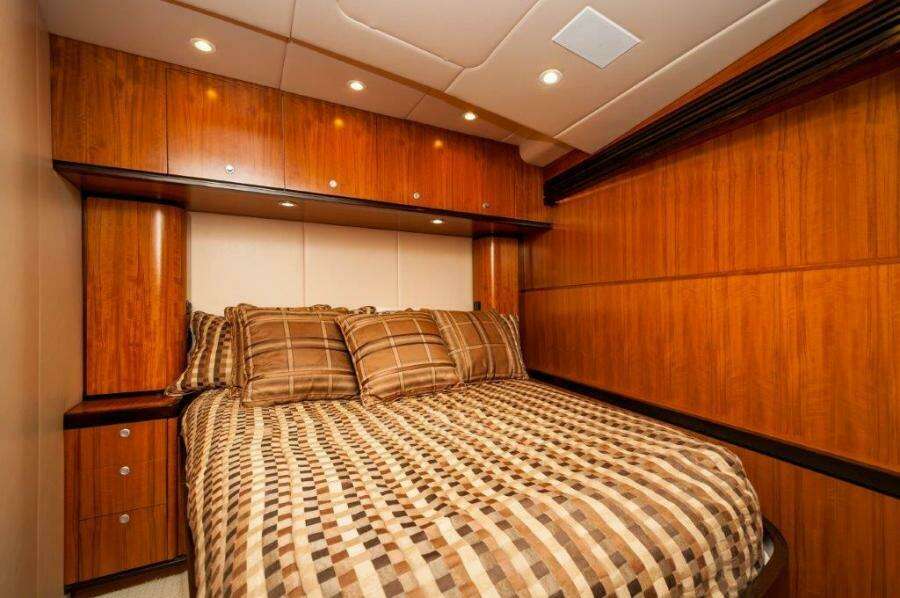 2010 Spencer 57 Convertible- Perra Mala- Master Stateroom