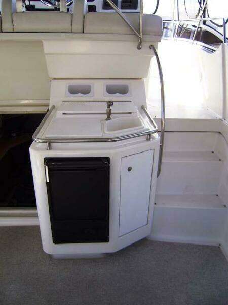 DUNAC S MINNI CONN III 42ft Silverton Yacht For Sale