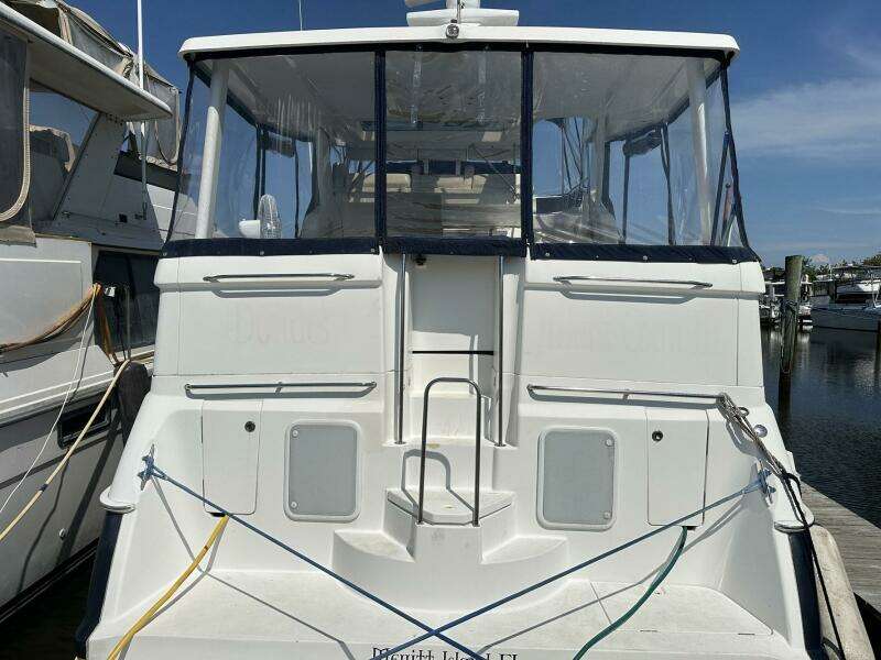 DUNAC S MINNI CONN III 42ft Silverton Yacht For Sale