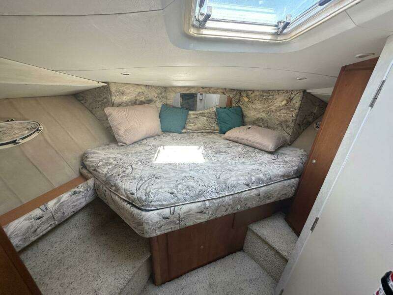 DUNAC S MINNI CONN III 42ft Silverton Yacht For Sale