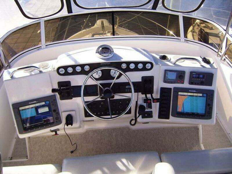 DUNAC S MINNI CONN III 42ft Silverton Yacht For Sale