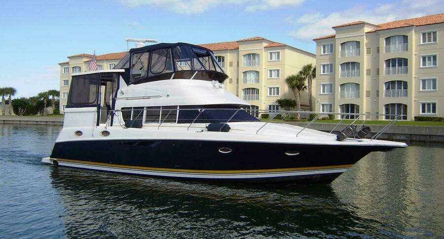 DUNAC S MINNI CONN III 42ft Silverton Yacht For Sale