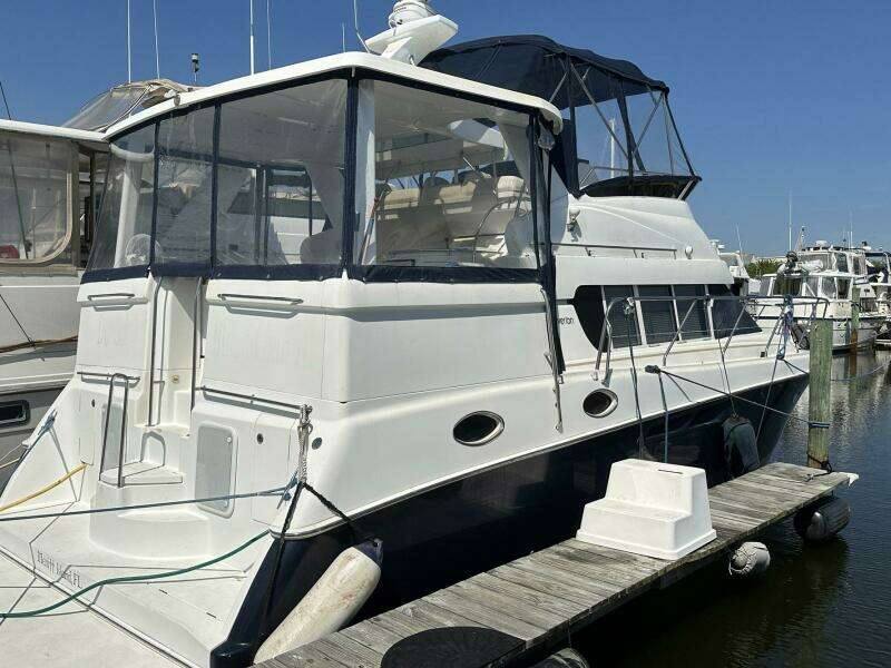 DUNAC S MINNI CONN III 42ft Silverton Yacht For Sale