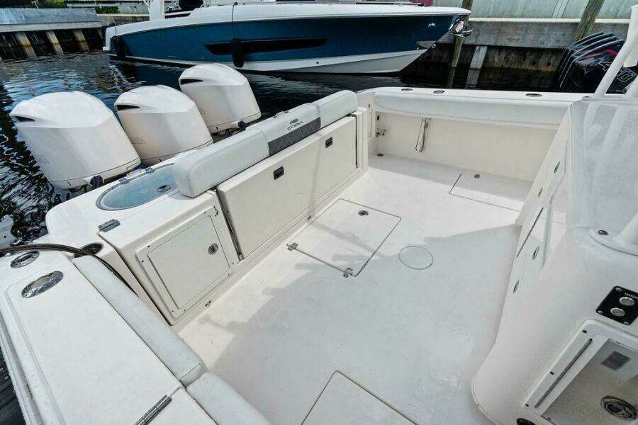 35ft Cobia Yacht For Sale