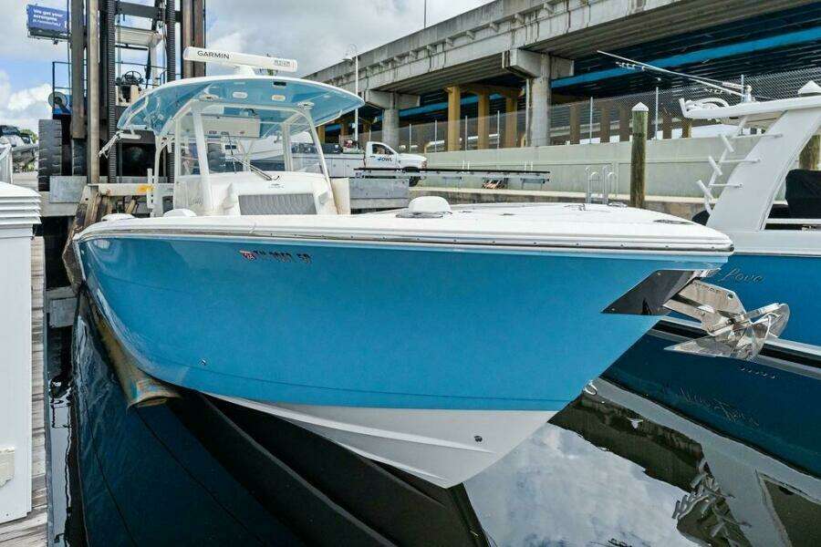 35ft Cobia Yacht For Sale