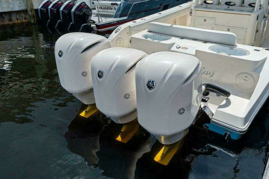35ft Cobia Yacht For Sale