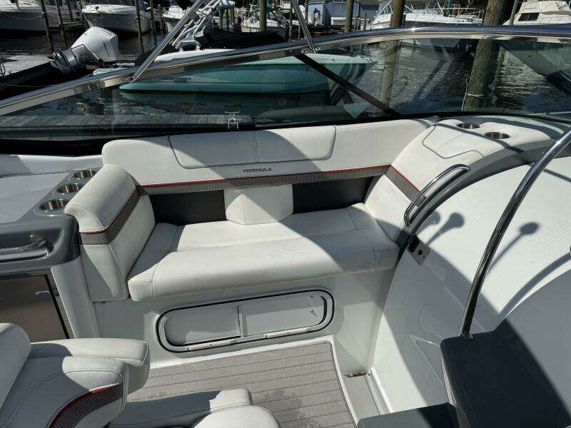 35ft Formula Yacht For Sale