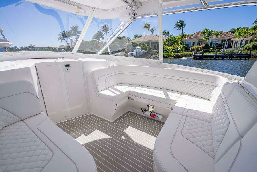 40ft Intrepid Yacht For Sale
