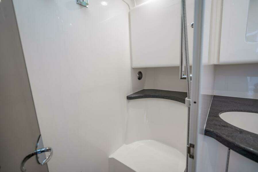 40ft Intrepid Yacht For Sale