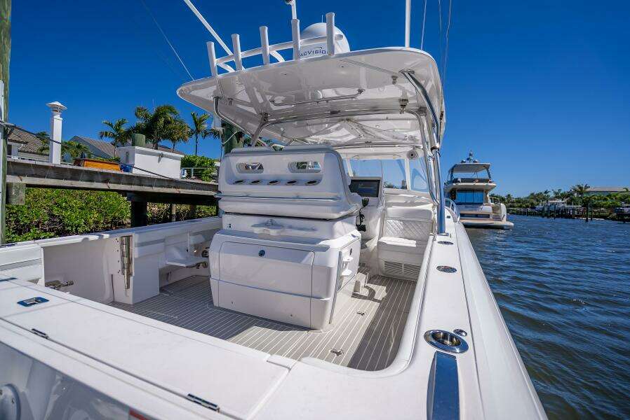 40ft Intrepid Yacht For Sale