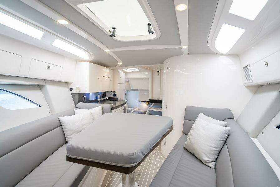 40ft Intrepid Yacht For Sale