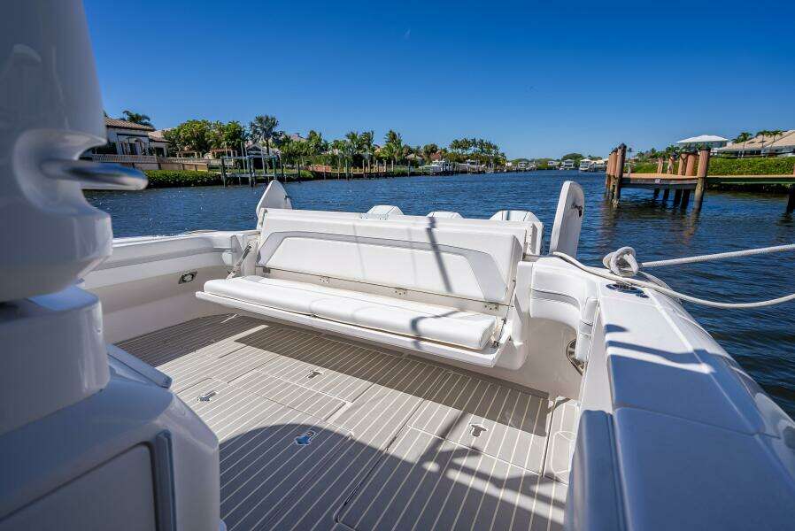 40ft Intrepid Yacht For Sale