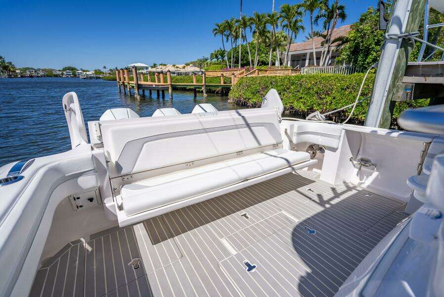 40ft Intrepid Yacht For Sale