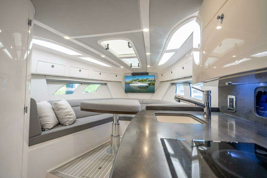 40ft Intrepid Yacht For Sale