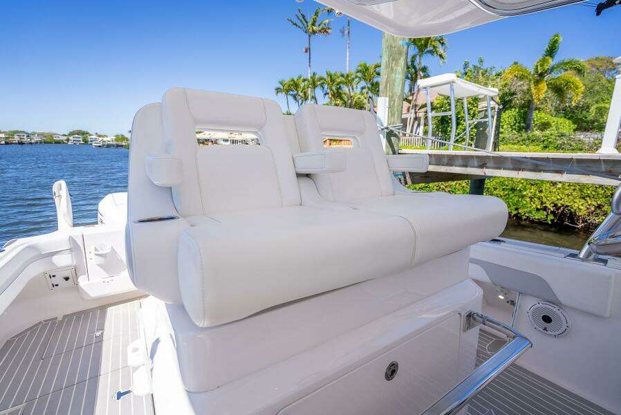 40ft Intrepid Yacht For Sale