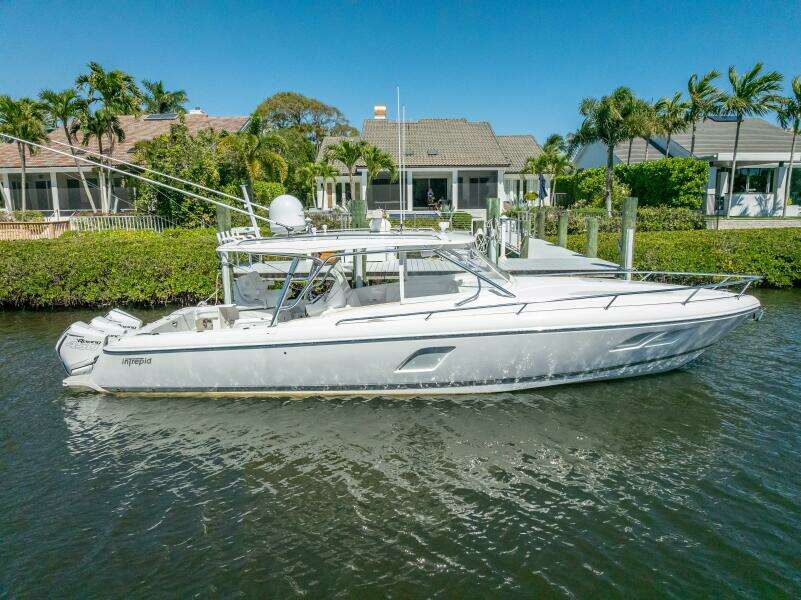 40ft Intrepid Yacht For Sale