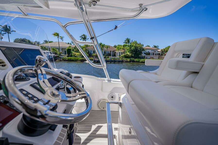 40ft Intrepid Yacht For Sale
