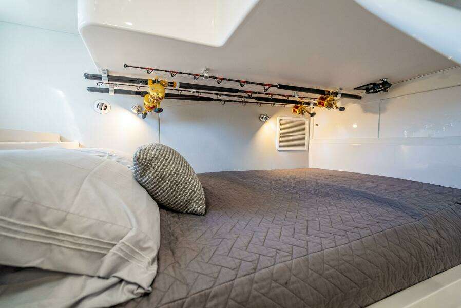 40ft Intrepid Yacht For Sale