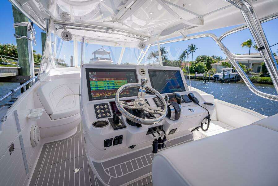 40ft Intrepid Yacht For Sale