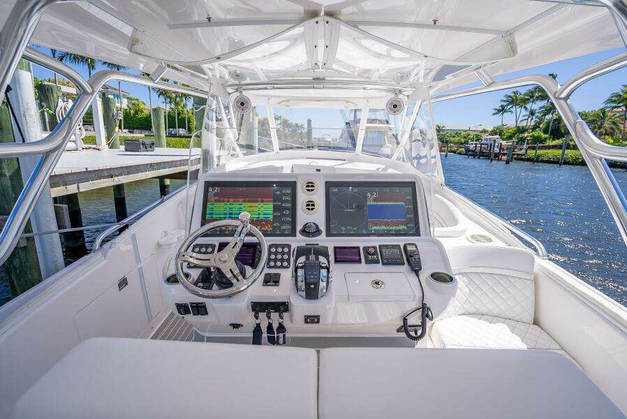 40ft Intrepid Yacht For Sale