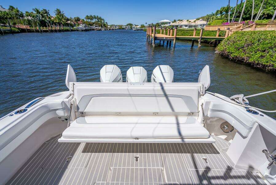 40ft Intrepid Yacht For Sale