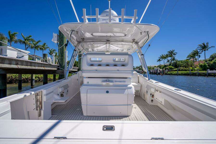 40ft Intrepid Yacht For Sale