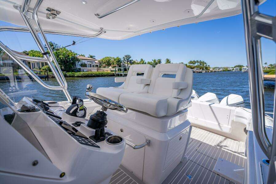 40ft Intrepid Yacht For Sale