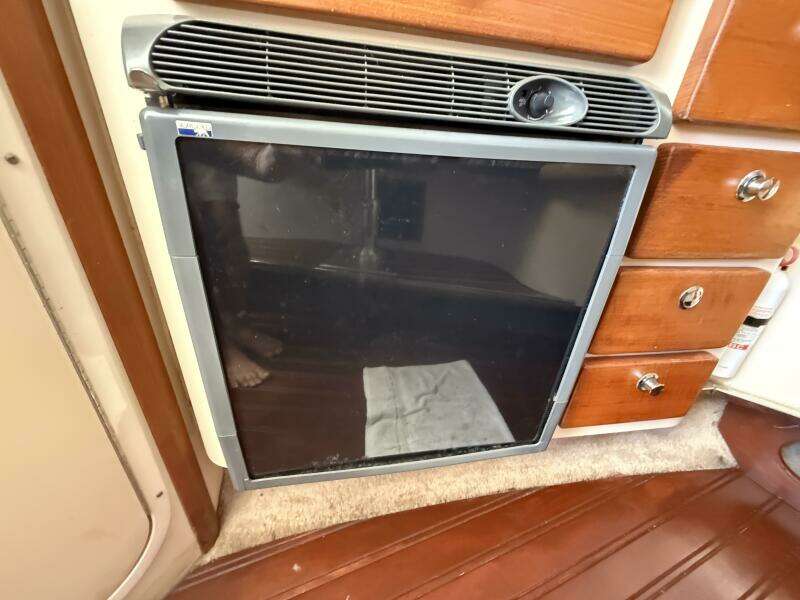 35ft Pursuit Yacht For Sale