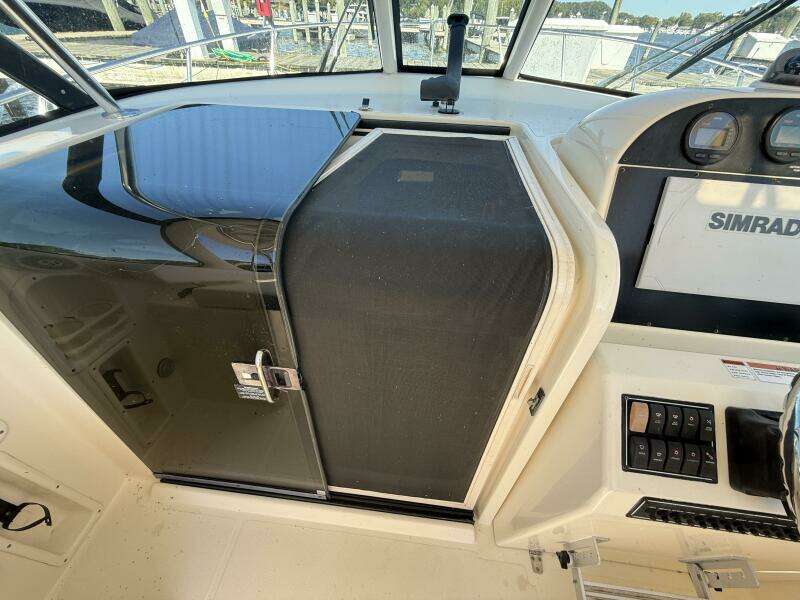 35ft Pursuit Yacht For Sale
