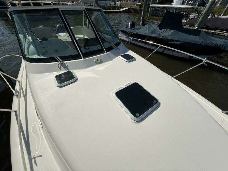 35ft Pursuit Yacht For Sale