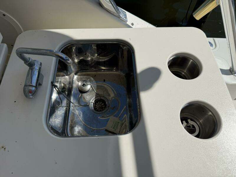 35ft Pursuit Yacht For Sale