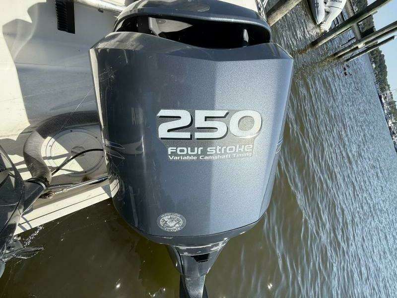 35ft Pursuit Yacht For Sale