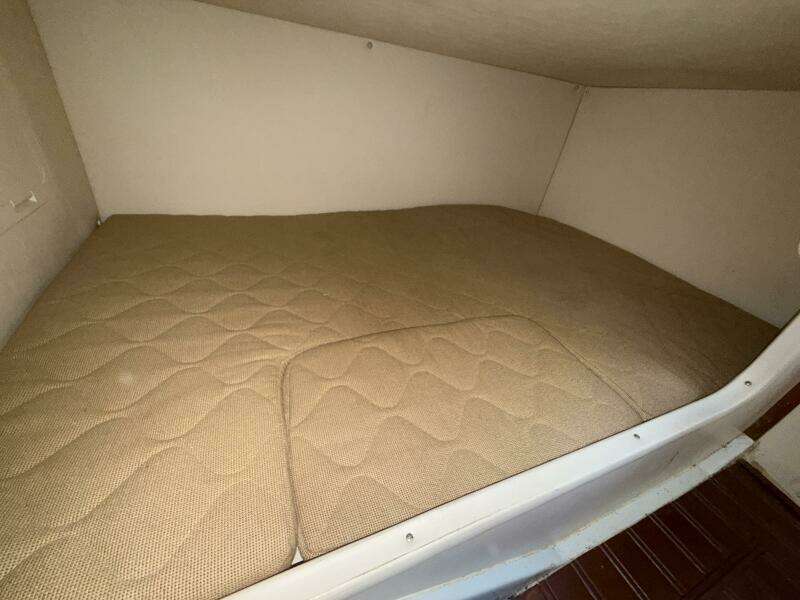35ft Pursuit Yacht For Sale
