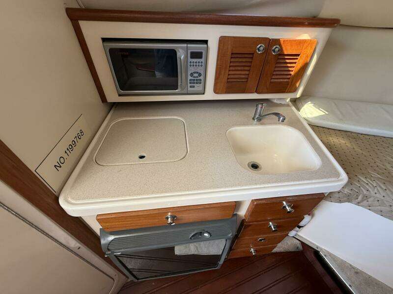35ft Pursuit Yacht For Sale