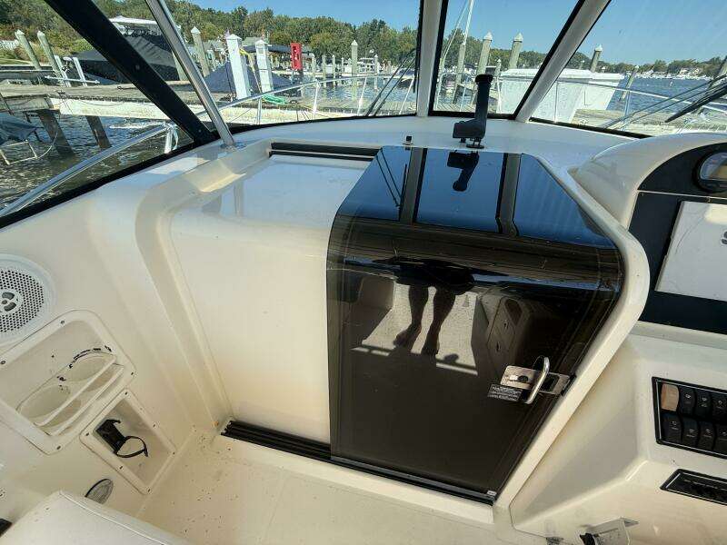35ft Pursuit Yacht For Sale