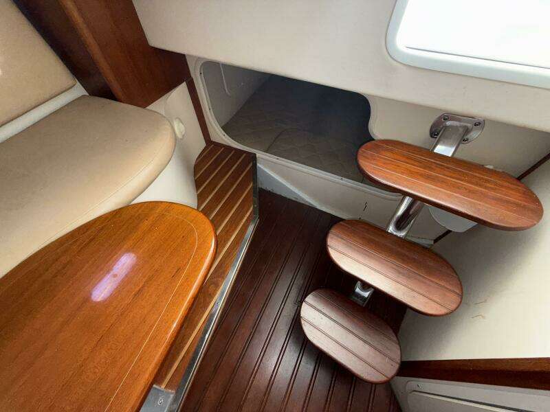 35ft Pursuit Yacht For Sale