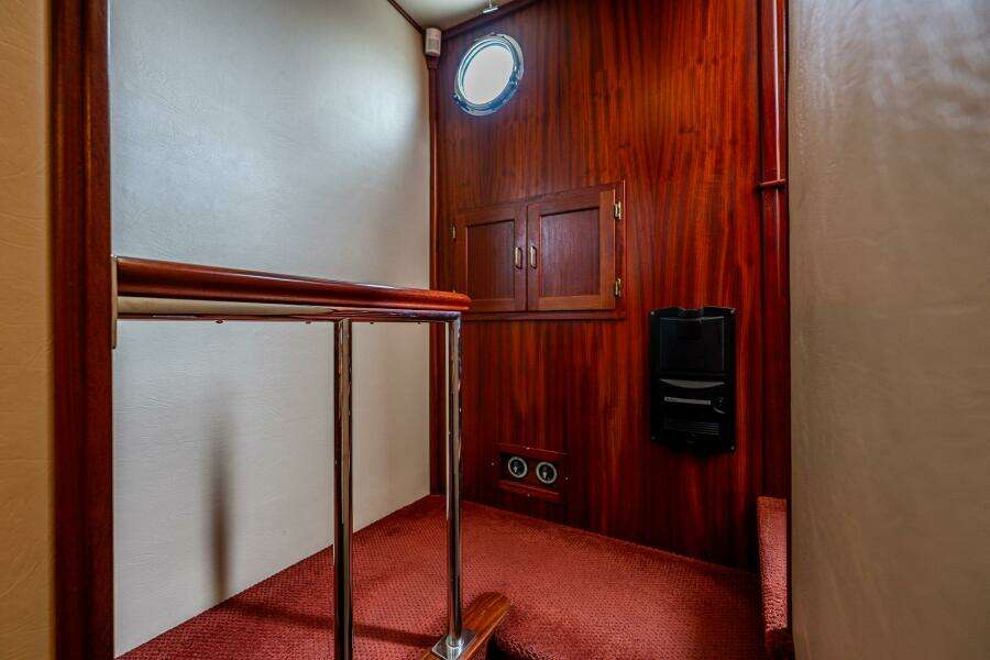Big Red 41ft American Tug Yacht For Sale