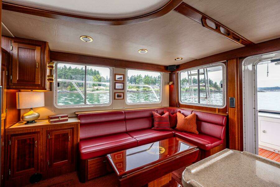 Big Red 41ft American Tug Yacht For Sale