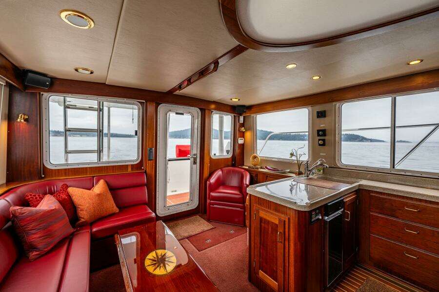 Big Red 41ft American Tug Yacht For Sale