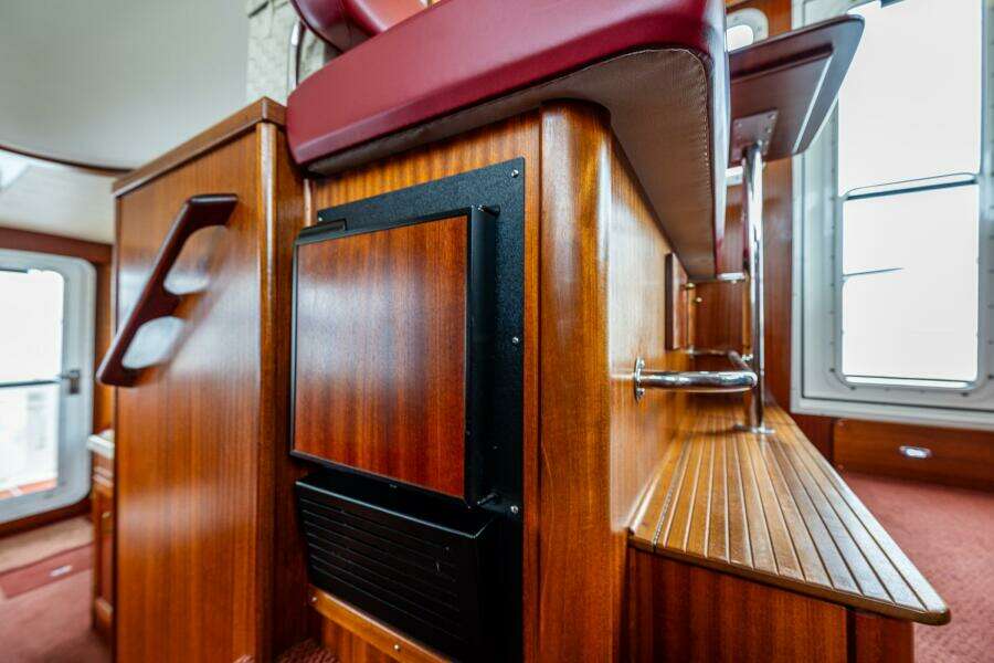 Big Red 41ft American Tug Yacht For Sale