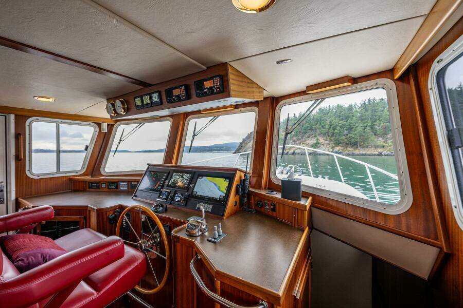 Big Red 41ft American Tug Yacht For Sale